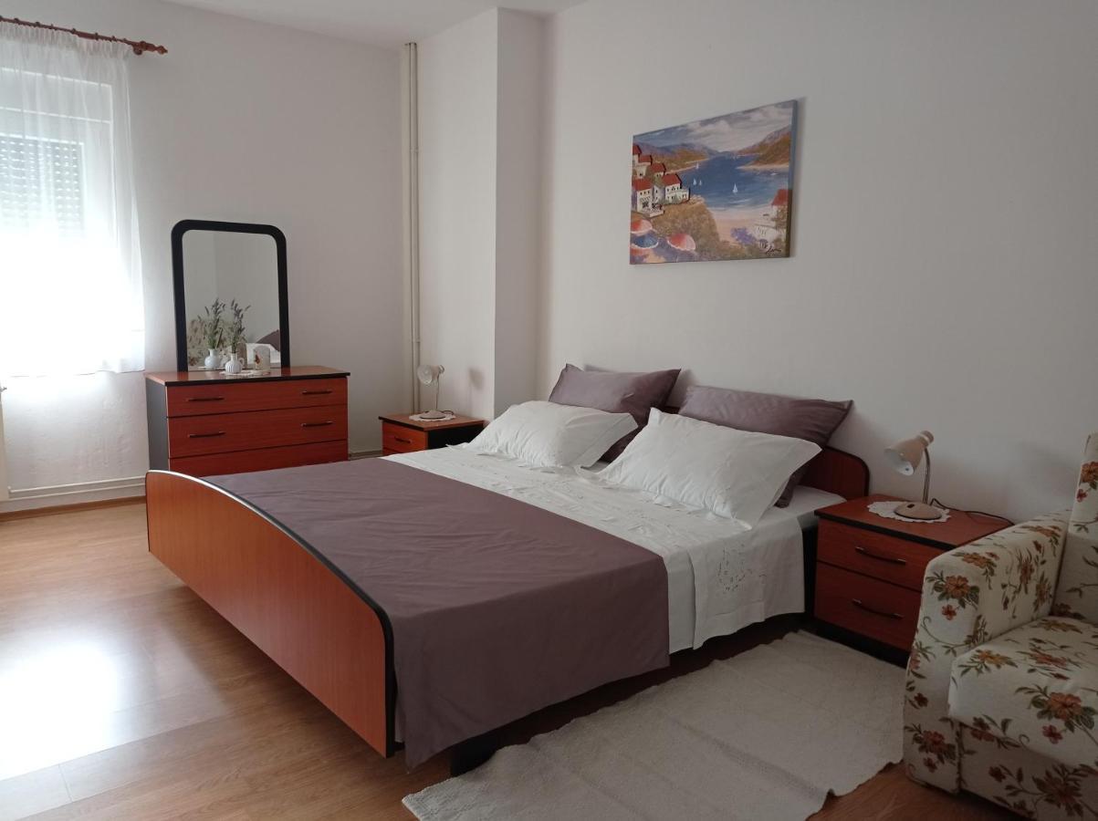 Apartments Anica Pula Extérieur photo